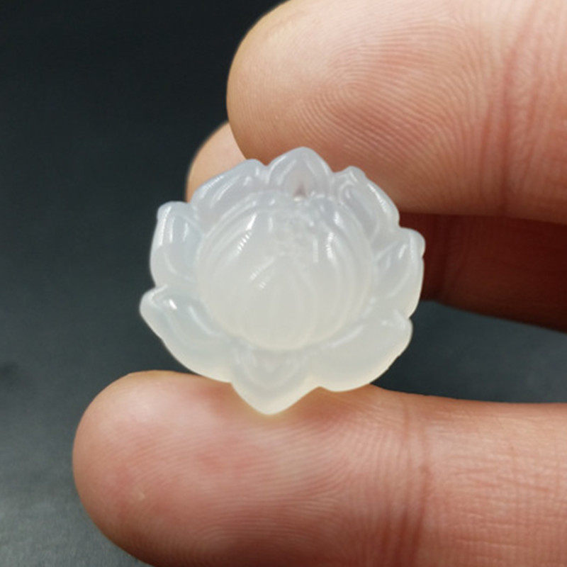 高档精美 天然玉石a货白玉髓莲花挂件 玉髓玛瑙雪莲花吊坠