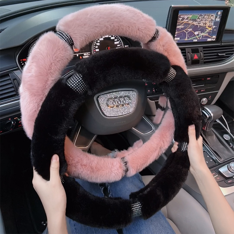 汽车方向盘套女韩国可爱短毛绒冬季保暖烫钻防滑不掉毛通用型把套