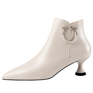 白色高跟短靴女2025春秋季新款真皮尖头细跟瘦瘦靴中跟皮靴女靴子