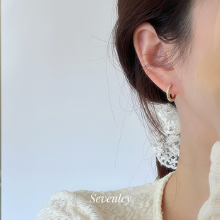 新品 高品轻奢小众简约锆石扭曲圈圈耳扣耳环 莫比乌斯