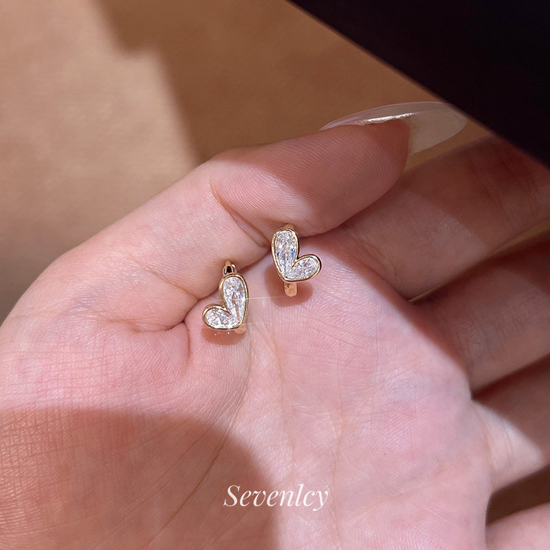 七与 新品【心动萌芽】闪闪少女心~精致轻奢爱心耳扣耳环女百搭