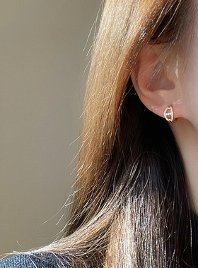 七与 小香耳环高版本ins博主同款高级小众设计猪鼻子耳圈耳扣