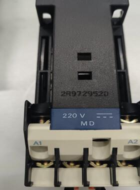 施耐德接触器，CA3 DN22MD 220V直流电压(议价）