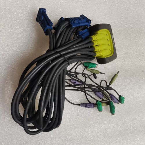 IOGEAR 4口VGA PS2 切换器 议价