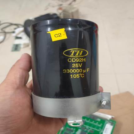 25vdc330000uf电容一个，成色漂亮(议价）