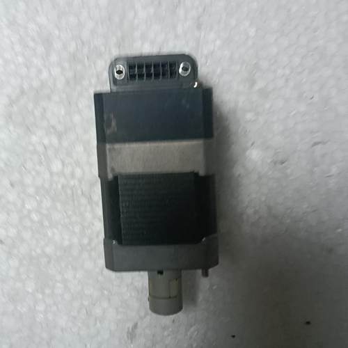 出这款UIROBOT品牌的步进电机色如图，功能包好(议价）