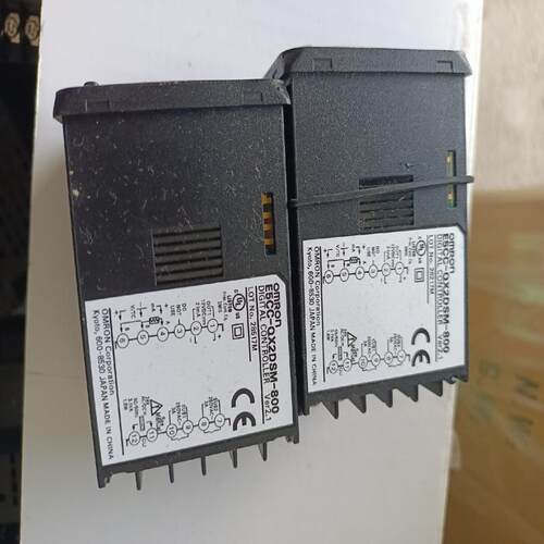 拆机件二手欧姆龙温控器E5CC-QX2DSM-800(议价）