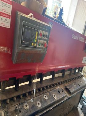 4×2500数控剪板机，配备MMD11系统，红色机身(议价）