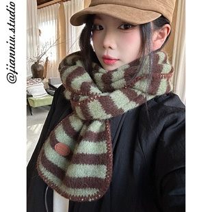 复古小皮标条纹锁边围巾女冬季新款韩版时尚百搭保暖防寒护颈围脖