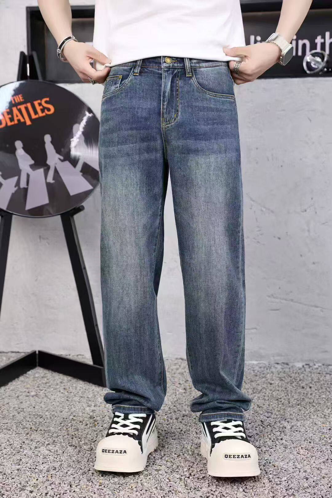 高端潮牌牛仔裤男直筒阔腿裤裤2026春秋新款时尚帅气百搭长裤男。