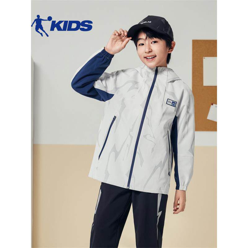 乔丹童装男童户外运动风衣梭织外套黑色百搭商场同款开学T8538204