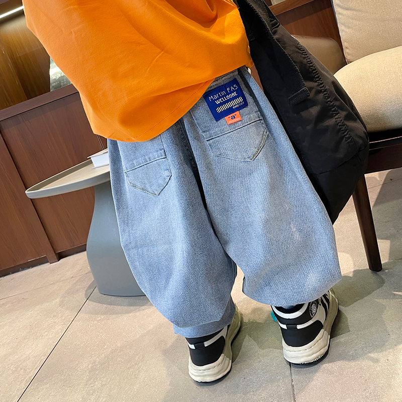 中大童宽松直筒牛仔裤天蓝色