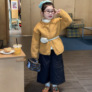 TOTObaby冬季新款女童软糯洋气黄色加厚针织毛衣外套+绗棉工装裤