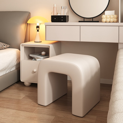 三梦奶油风化妆凳女生卧室化妆椅子现代简约2024新款梳妆台凳子