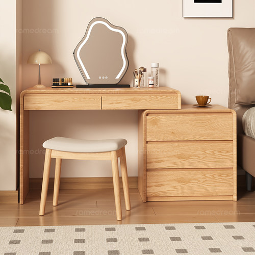 实木小型梳妆台，可转角左右摆放