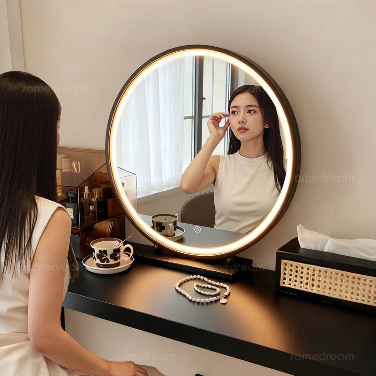 化妆镜台式桌面LED卧室智能化妆镜充电衣帽间镜子带灯新款美妆镜