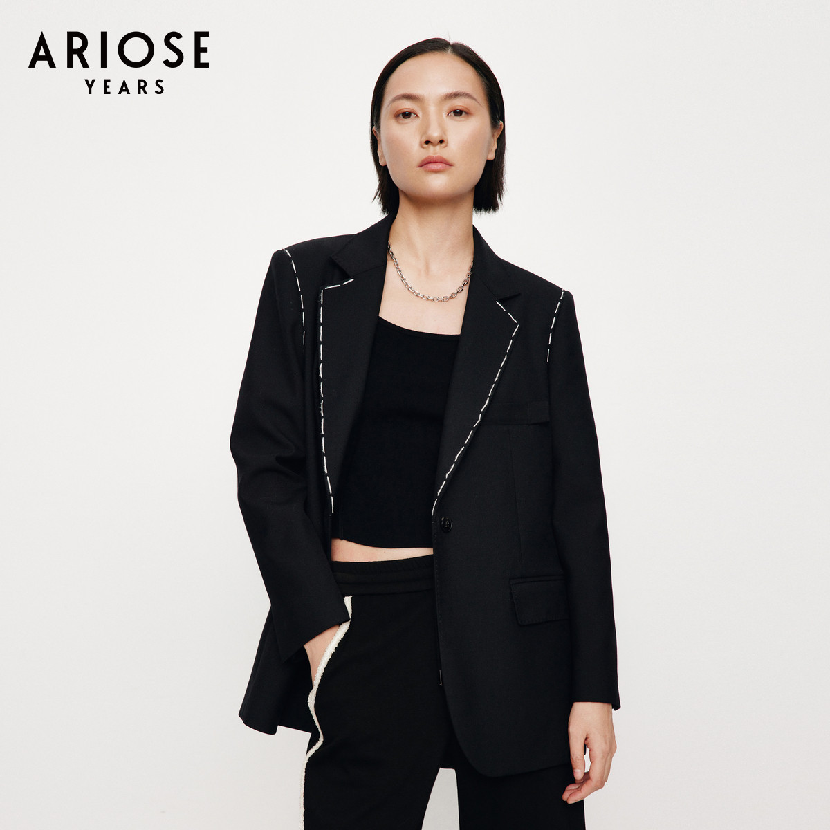 艾诺丝雅诗 都市摩登45.7%绵羊毛宽松西装外套女2024秋季30911350