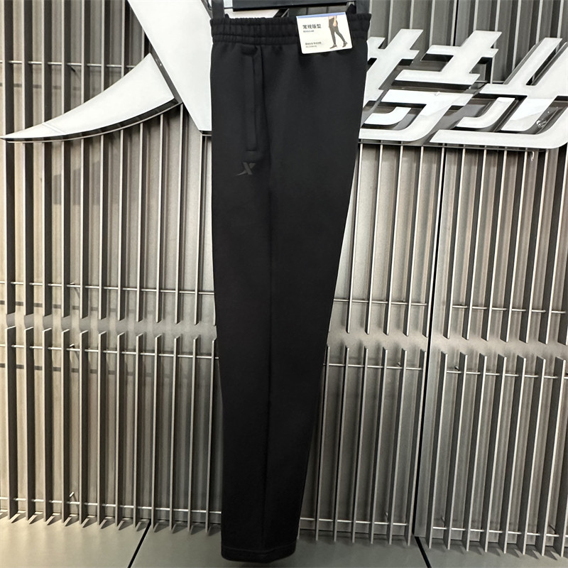 特步运动长裤男款纯黑2024春季宽松收口束脚休闲裤子976129630087
