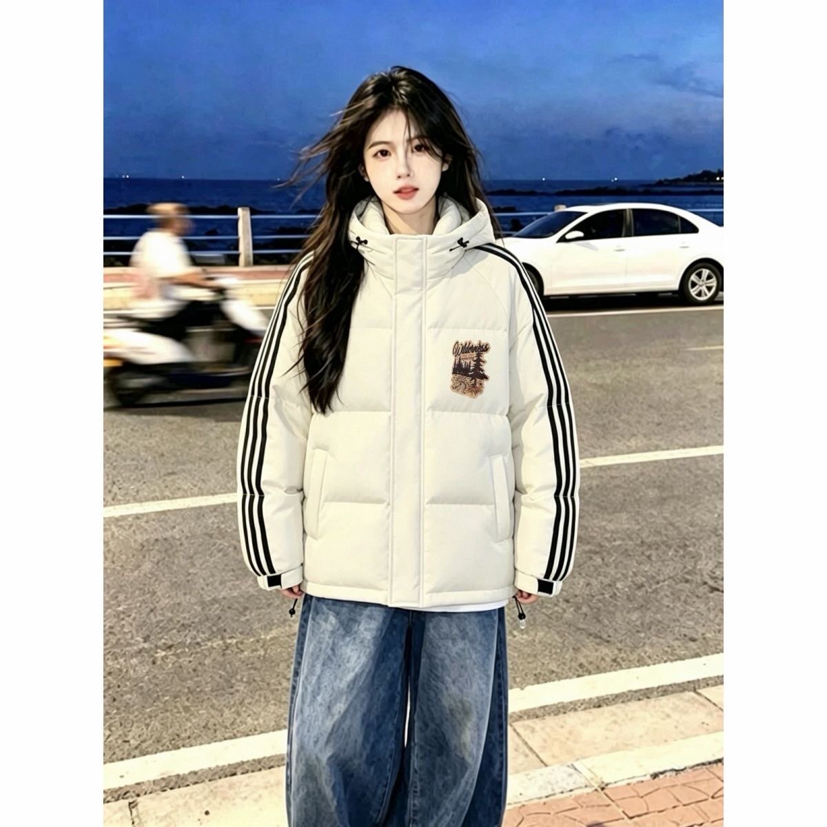 学院风米白连帽羽绒棉服女三条杠撞色复古冬季显瘦学生防寒面包服