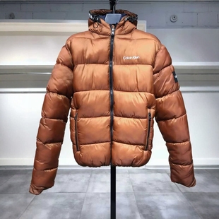 小M穿 棕色棉服 男款 570