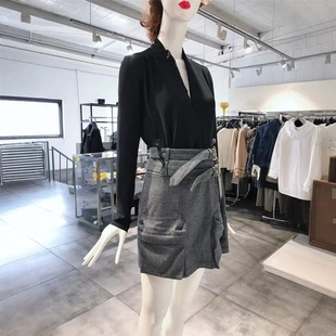 半裙 灰色细格纹时装 PINKO 455 L穿