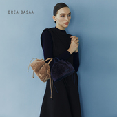 DREA BASAA半山流线包Flow系列小号女包时尚 羊剪绒真皮斜挎水桶包