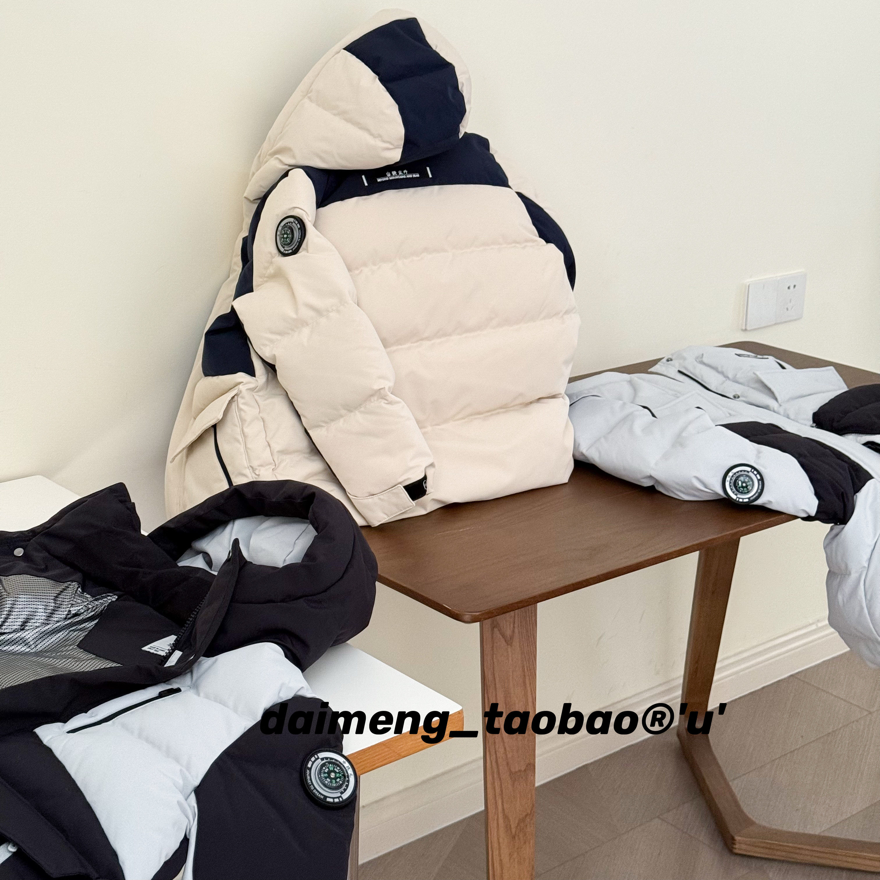 不打折120-150码冬款男女童超厚实三色中长款保暖连帽羽绒服