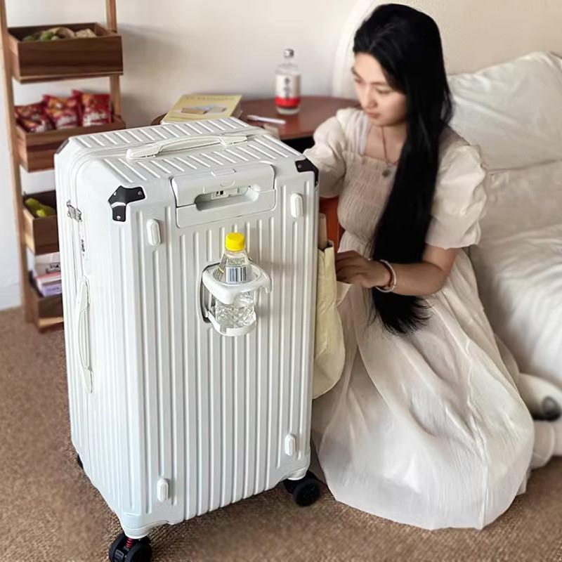 高颜值行李箱女学生28寸结实耐用加厚密码箱2024新款旅行箱大容量