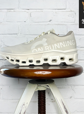 On昂跑 x INVINCIBLE Cloudmonster 2 象牙白低帮防滑耐磨运动鞋