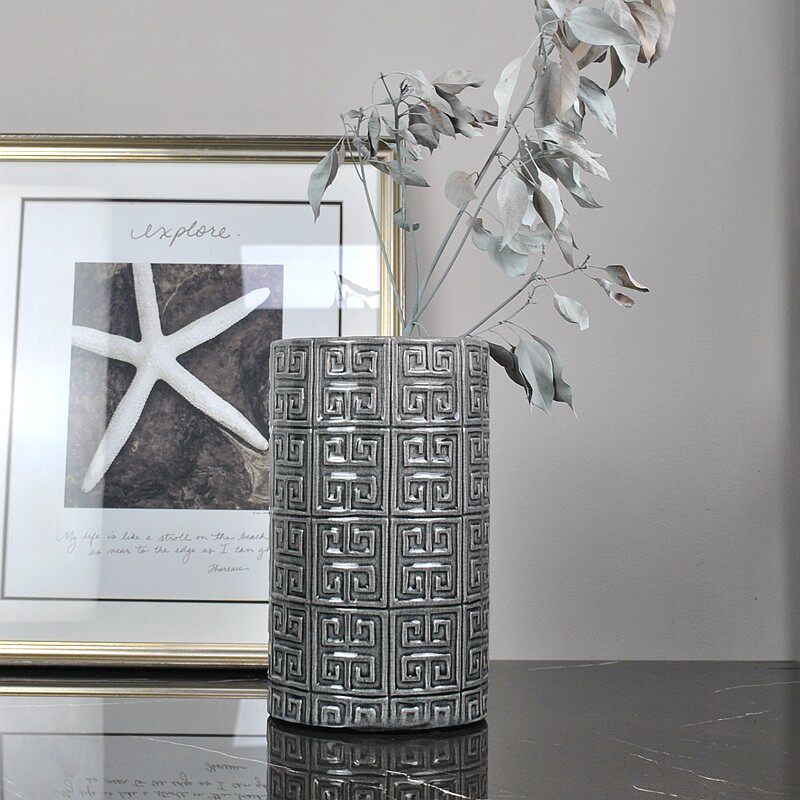 欧式浮雕几何纹灰色圆柱陶瓷花瓶摆件复古风家居样板间桌面饰品