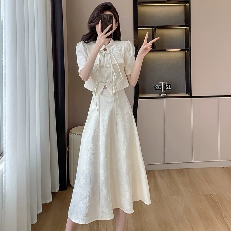 白色碎花吊带连衣裙女夏辣妹性感纯欲风收腰显瘦蓬蓬裙甜辣风裙子