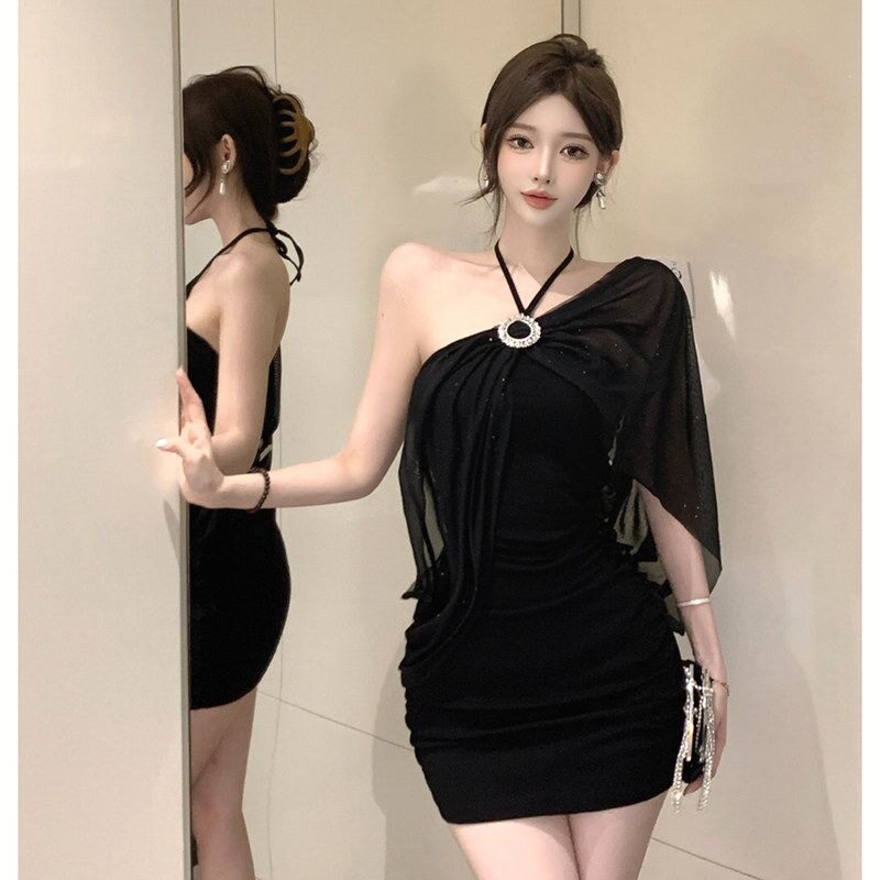 夏季纯欲露背挂脖修身包臀连衣裙