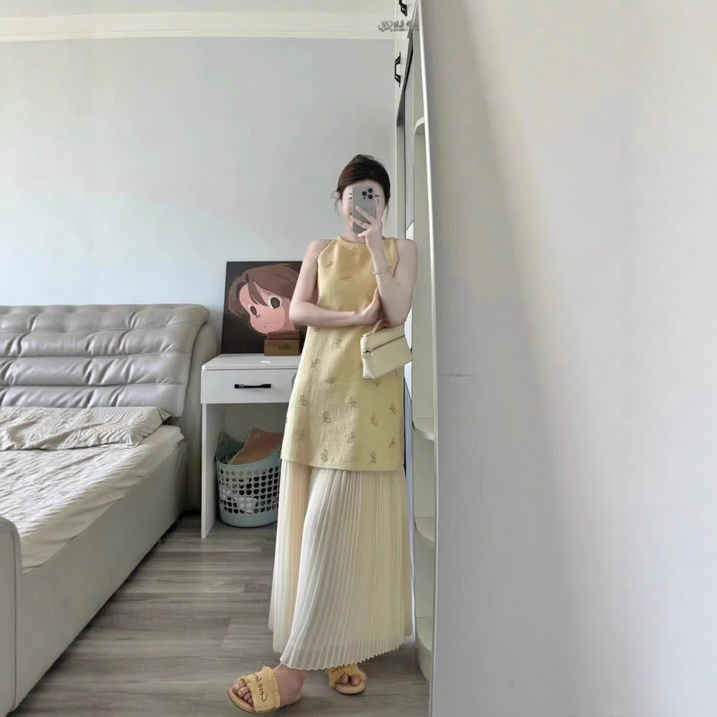 夏季轻奢度假风针织A字连衣裙