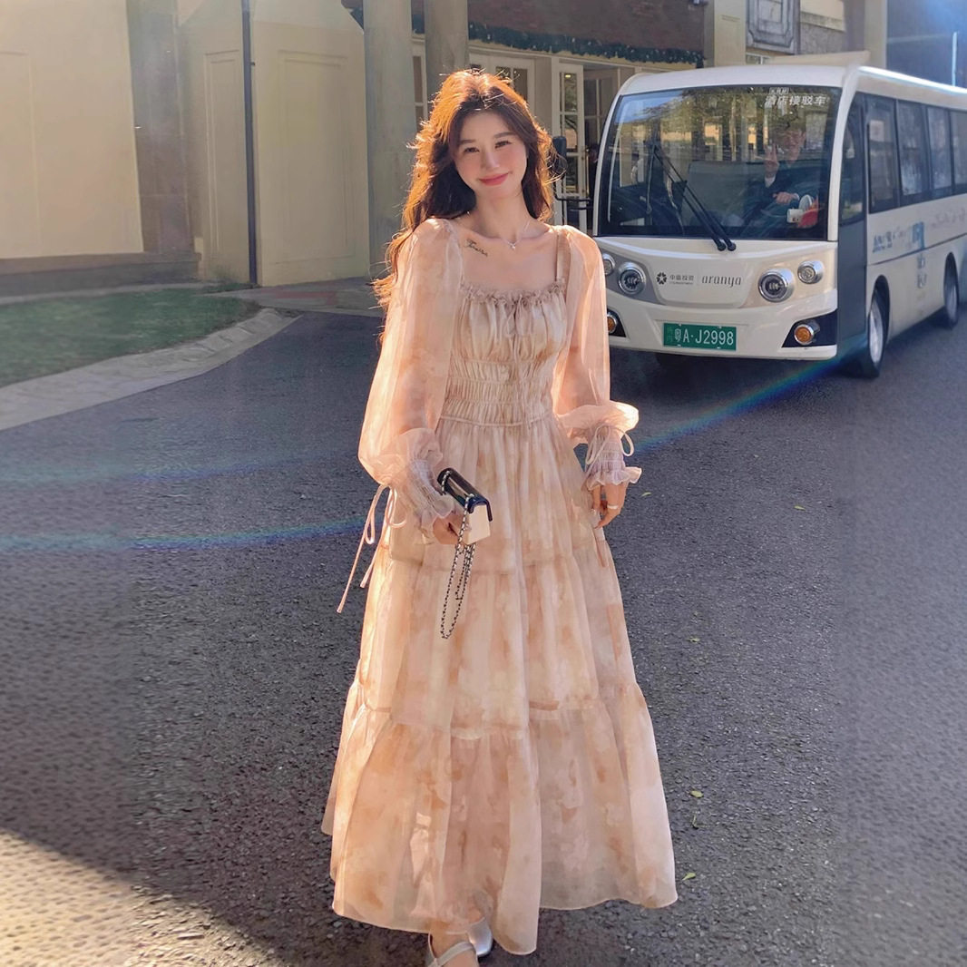 春秋新款温柔风法式时尚印花连衣裙女气质显瘦绝美减龄仙女中长裙