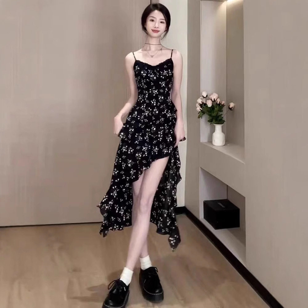 夏季黑色碎花吊带度假连衣裙