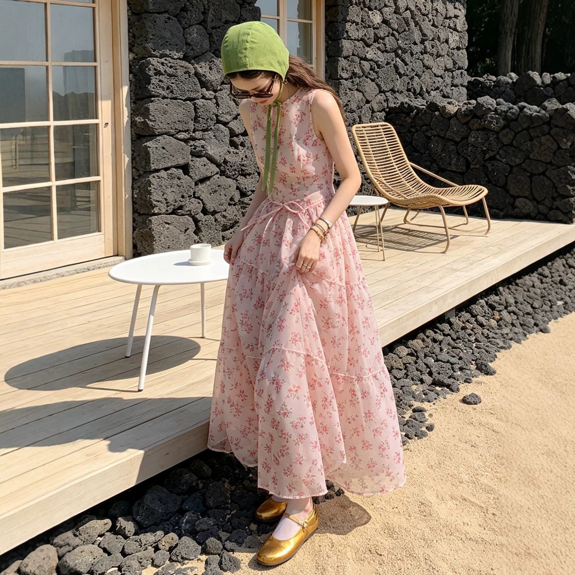 2026新款法式甜美粉色无袖碎花连衣裙子女夏季海边度假风收腰长裙