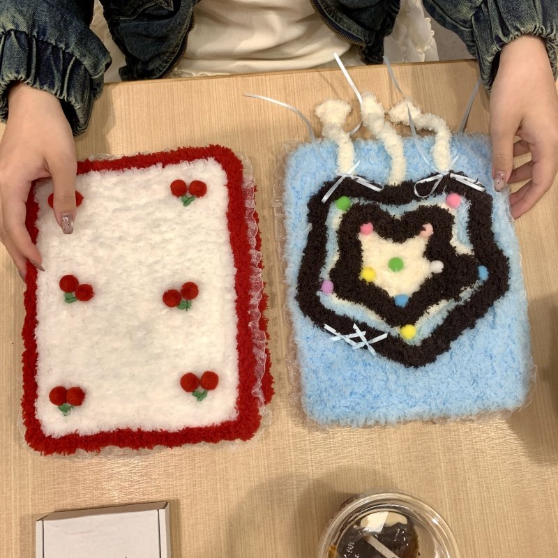 毛绒樱桃五角星适用苹果ipad10代平板保护套ipadair6旋转mini7/air5/air2防摔ipadpro时尚女ipad11/A16保护套