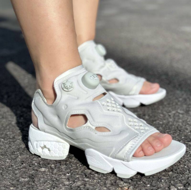 reebok/锐步女鞋instapump fury夏季休闲运动充气沙滩凉鞋dv9697