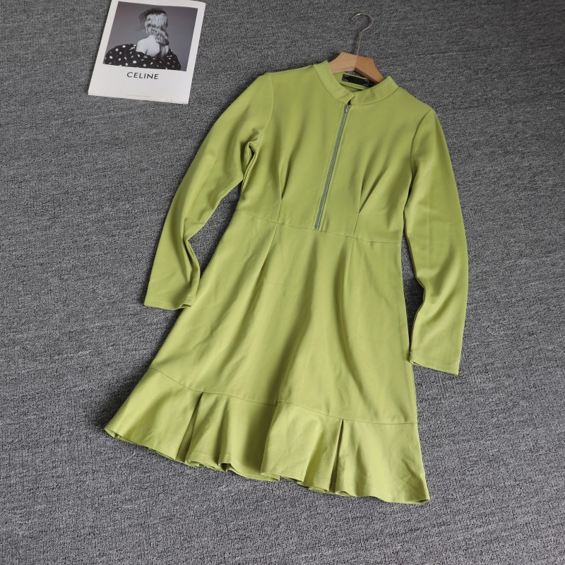 弹力休闲运动连衣裙女2025早春