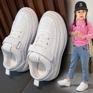 儿童小白鞋校园宝宝鞋2024春夏新款男童白色运动鞋幼儿园女童板鞋