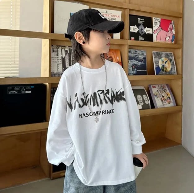 早春新款中大童纯棉长袖T恤男童秋冬宽松薄款圆领外穿百搭上衣潮