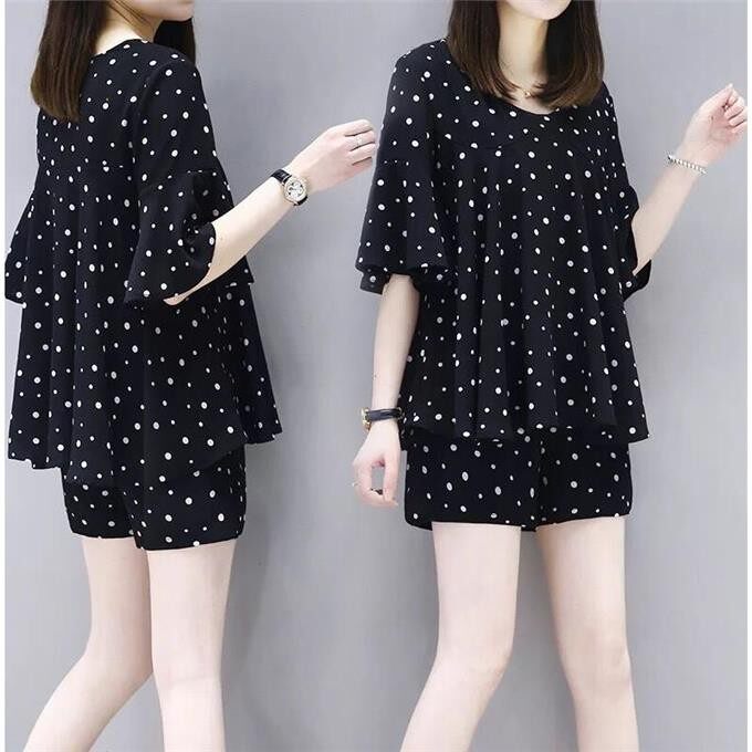 微胖mm显瘦套装夏装2020新款大码女装遮肚减龄胖妹妹短裤两件套潮在类目 女装/女士精品, 大码女装中 - 来自Buy2taobao.com提供专业的淘宝代购服务