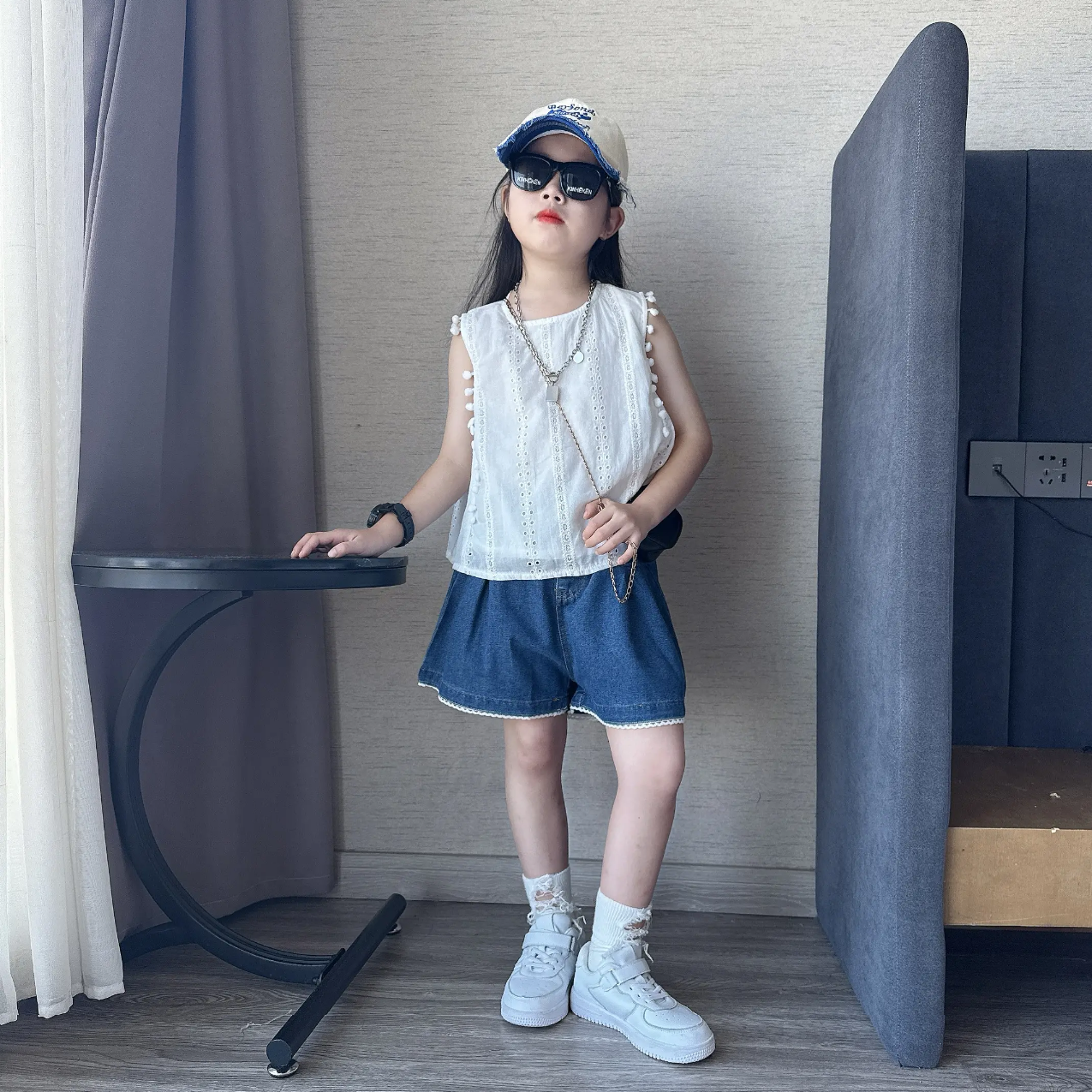 女童夏韩版洋气镂空无袖背心娃娃衫甜美花边牛仔阔腿短裤时尚套装