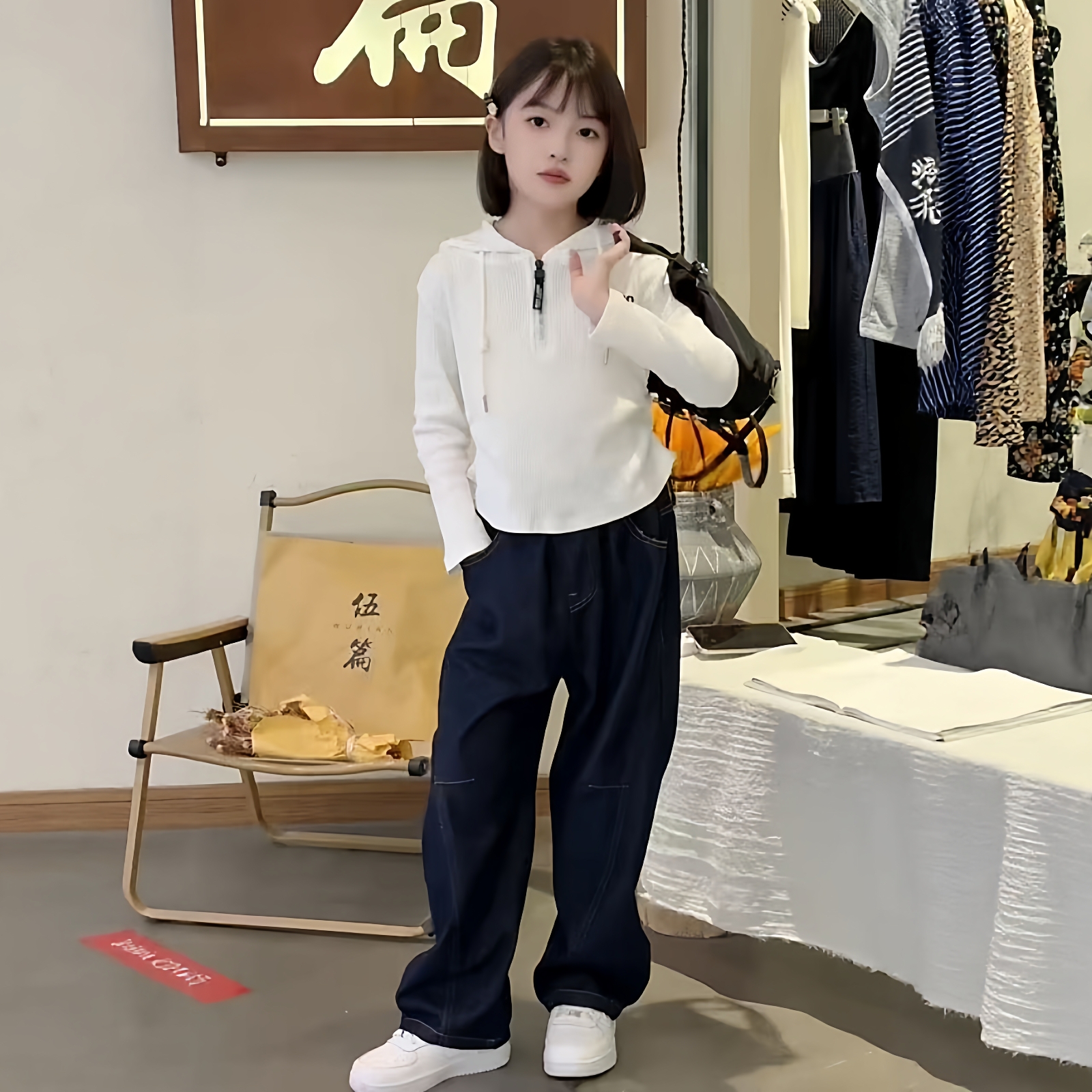 女童秋季穿搭韩版简约字母连帽针织衫百搭复古牛仔弯刀裤休闲套装