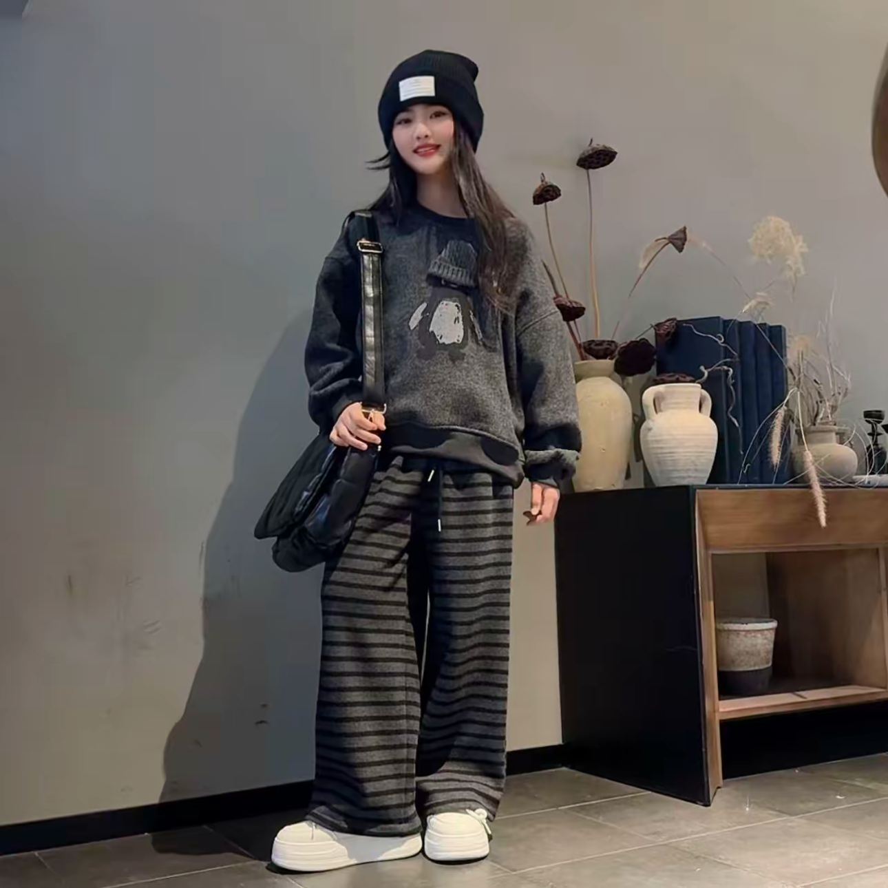 女童韩系卡通企鹅加绒圆领卫衣条纹阔腿裤宽松慵懒风冬季套装潮范