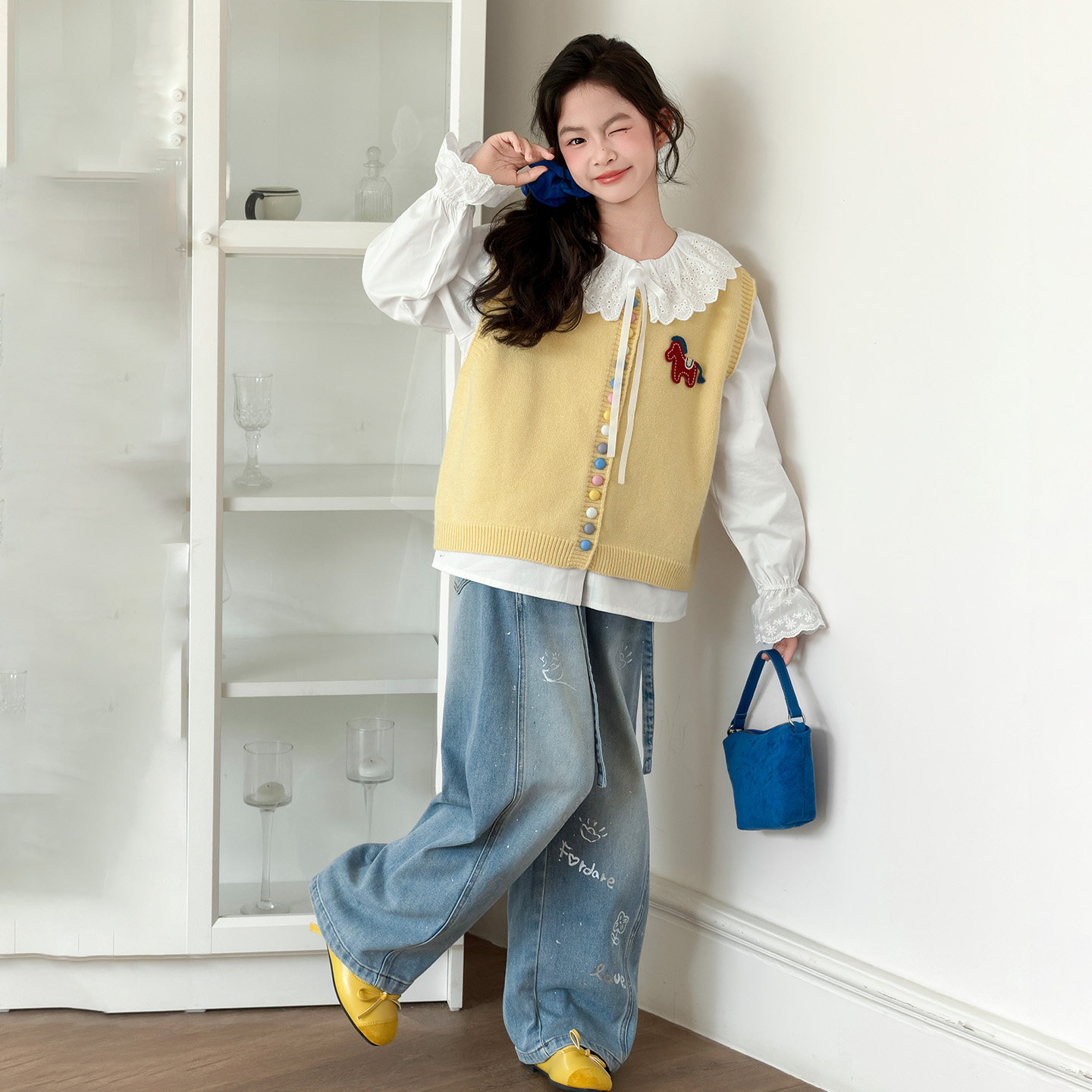 韩系女童彩色扣子针织马甲背心叠穿娃娃领衬衫超好看春季洋气套装