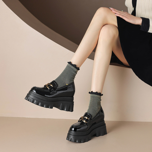 厚底女士单鞋内增高休闲鞋韩版圆头松糕鞋小个子学院风牛漆皮女鞋