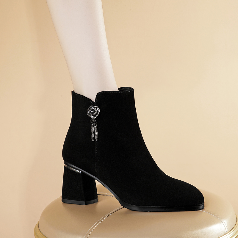 高跟女短靴粗跟女靴真皮圆头短筒侧拉链小皮靴牛翻皮加绒女士靴子