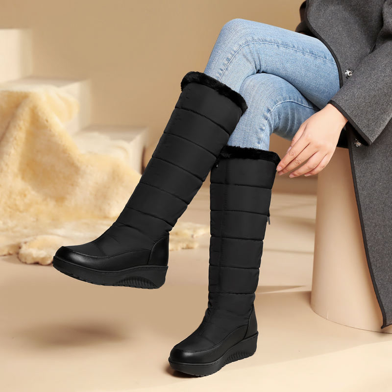 高筒雪地靴女厚底长筒女靴圆头平底加绒加厚保暖棉靴冬款大码靴子