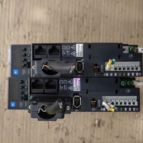 寻《《拆机富士驱动器，RYH401F6-VV2-ZC1，400W,